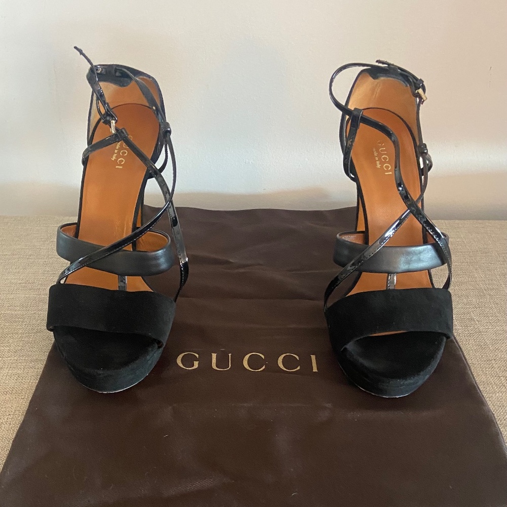 Gucci platform sandal. Size 37 Black